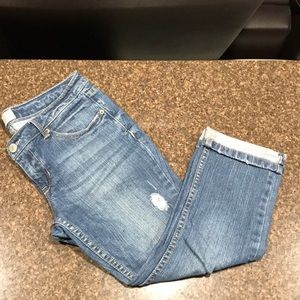 Aeropostale distressed jean Capri pants